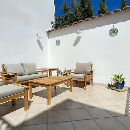 Casa Azahar Centrally Located 2 Bedroom